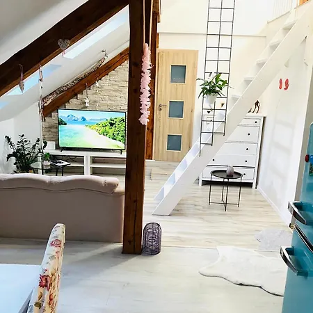 Priestranny V Uplnom Centre ブラチスラヴァ