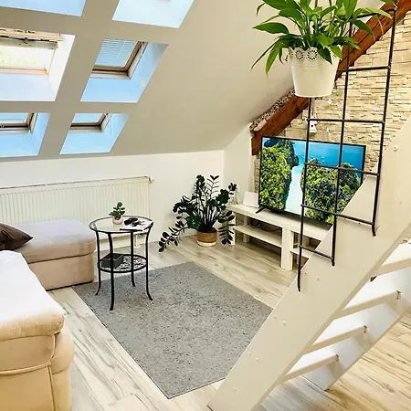 Priestranny V Uplnom Centre