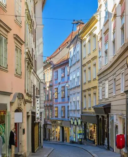 Loftovy Uplne Centrum * Bratislava