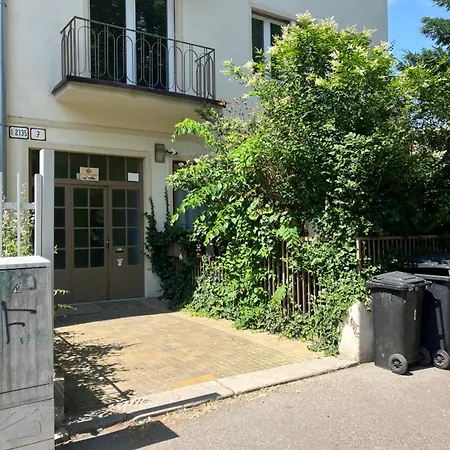 Loftovy Uplne Centrum דירה *